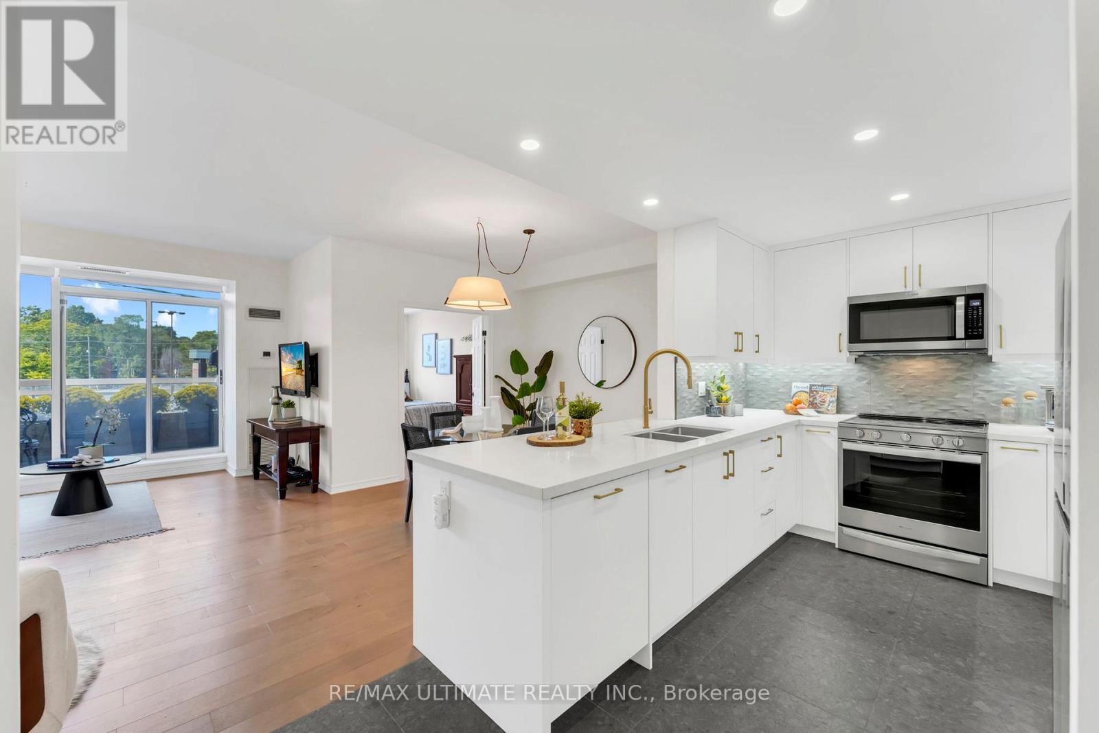 MLS® listing #28863817 for sale located at 209 - 1750 BAYVIEW AVENUE