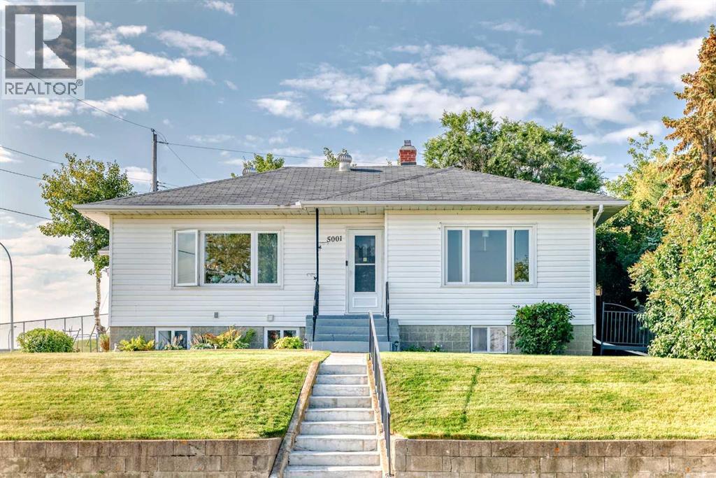 MLS® listing #28865557 for sale located at 5001 44 Ave