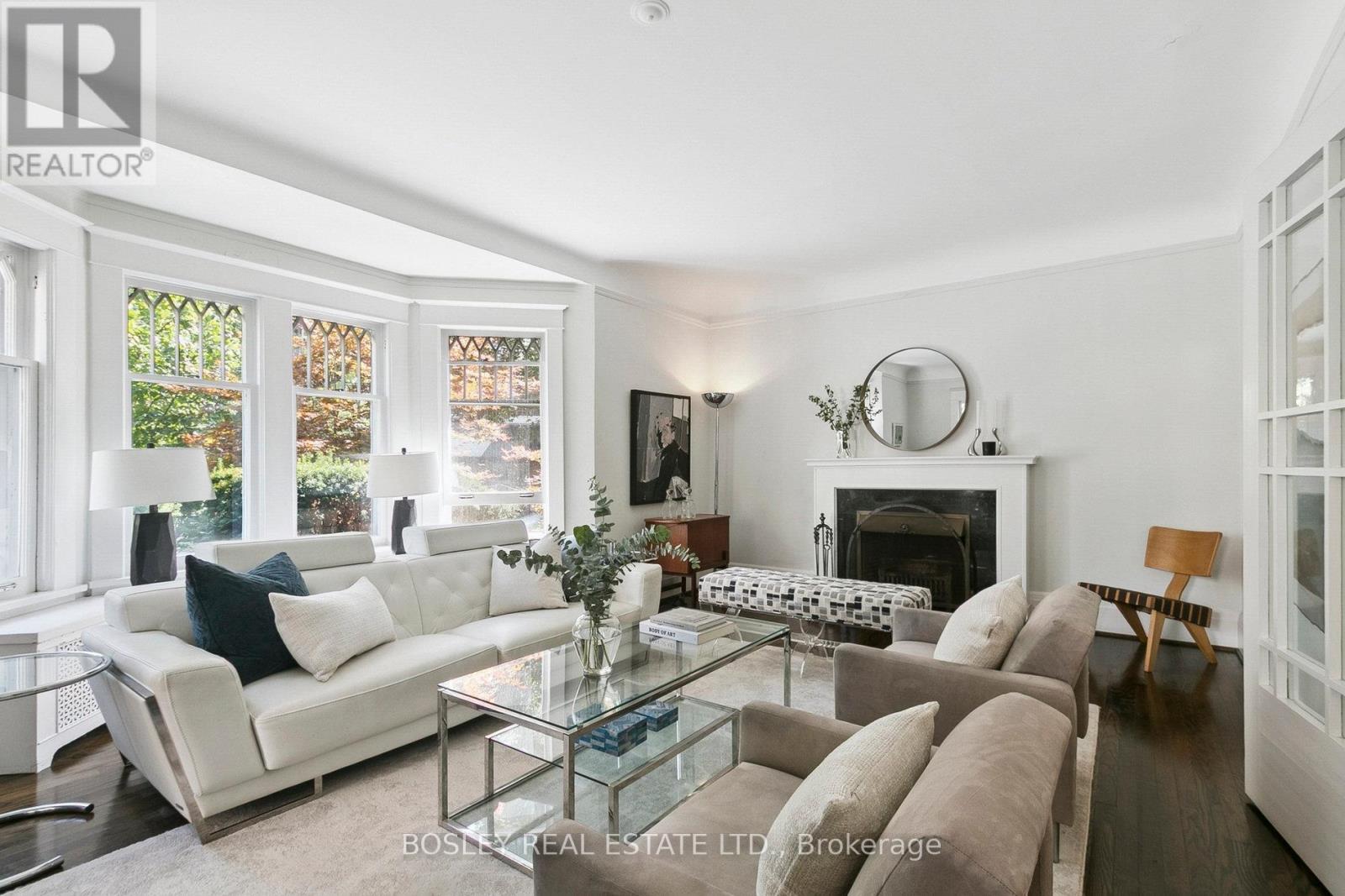 MLS® listing #28865666 for sale located at 52 ROWANWOOD AVENUE