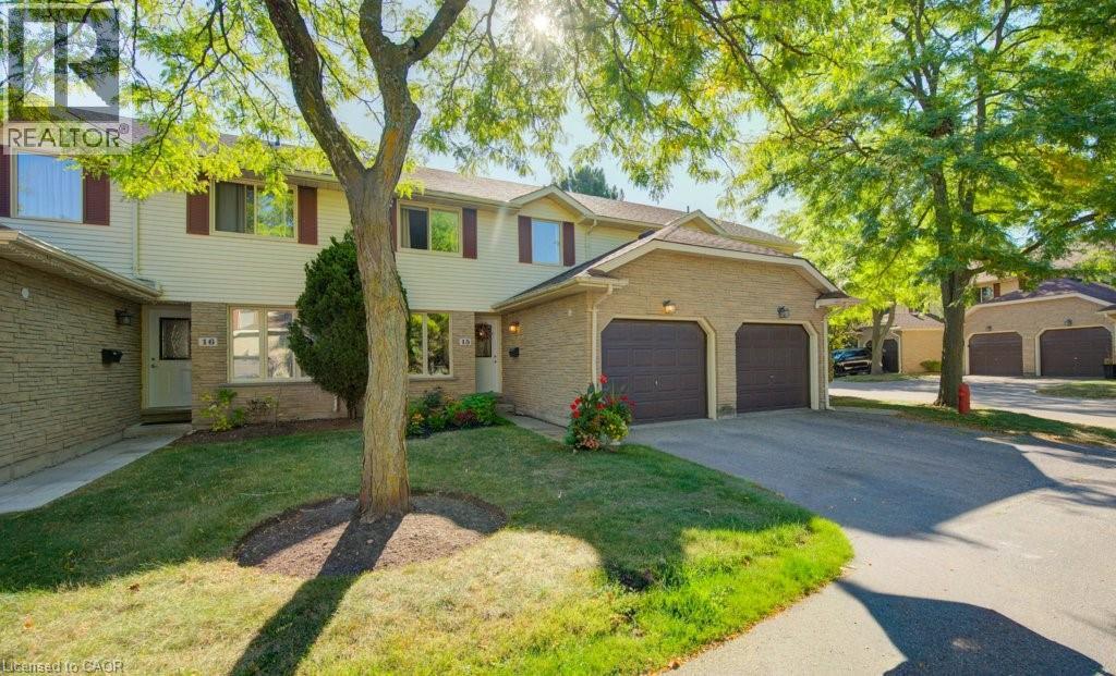 MLS® listing #28868027 for sale located at 476 KINGSCOURT Drive Unit# 15
