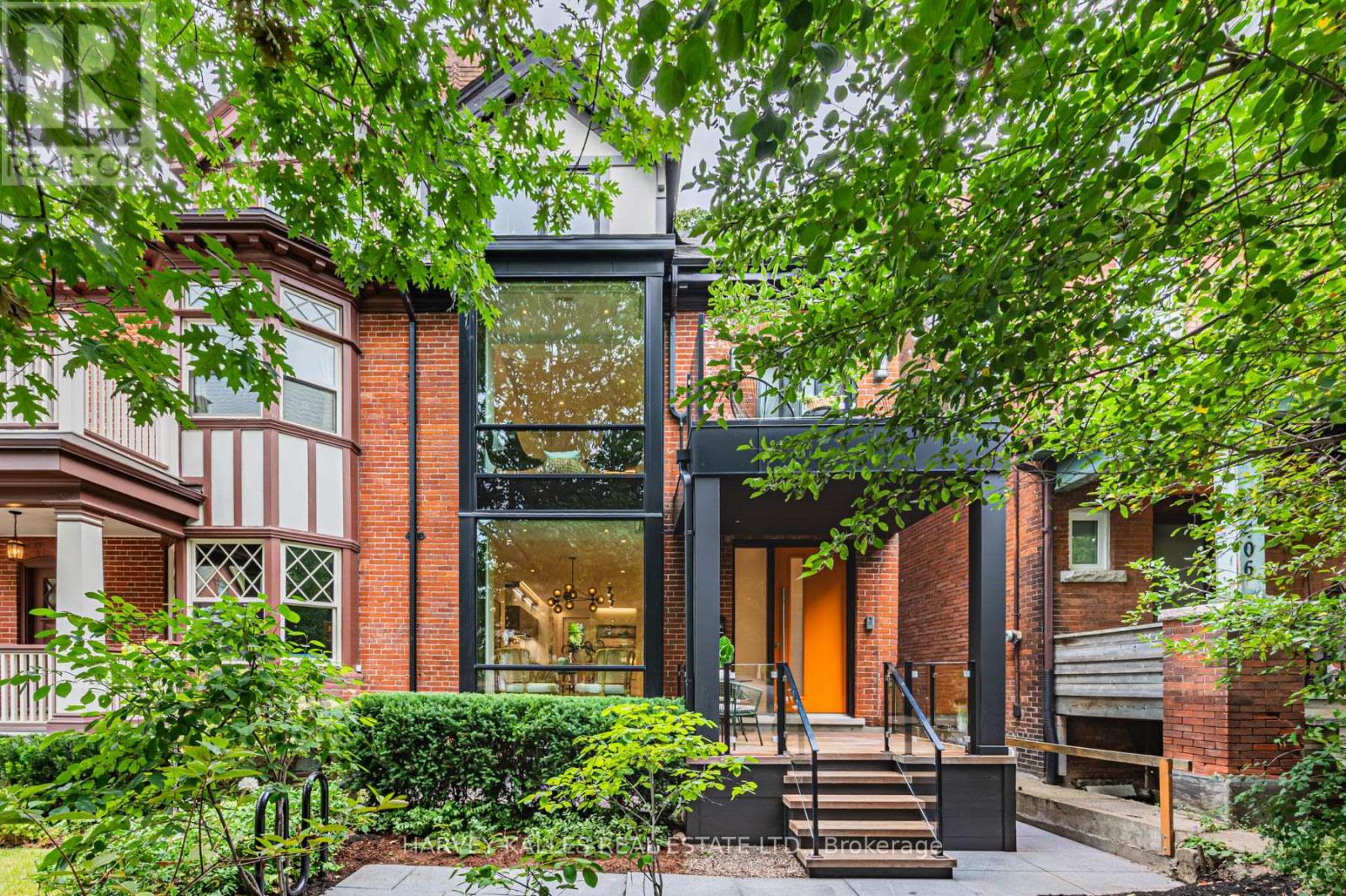 MLS® listing #28869294 for sale located at 404 BRUNSWICK AVENUE