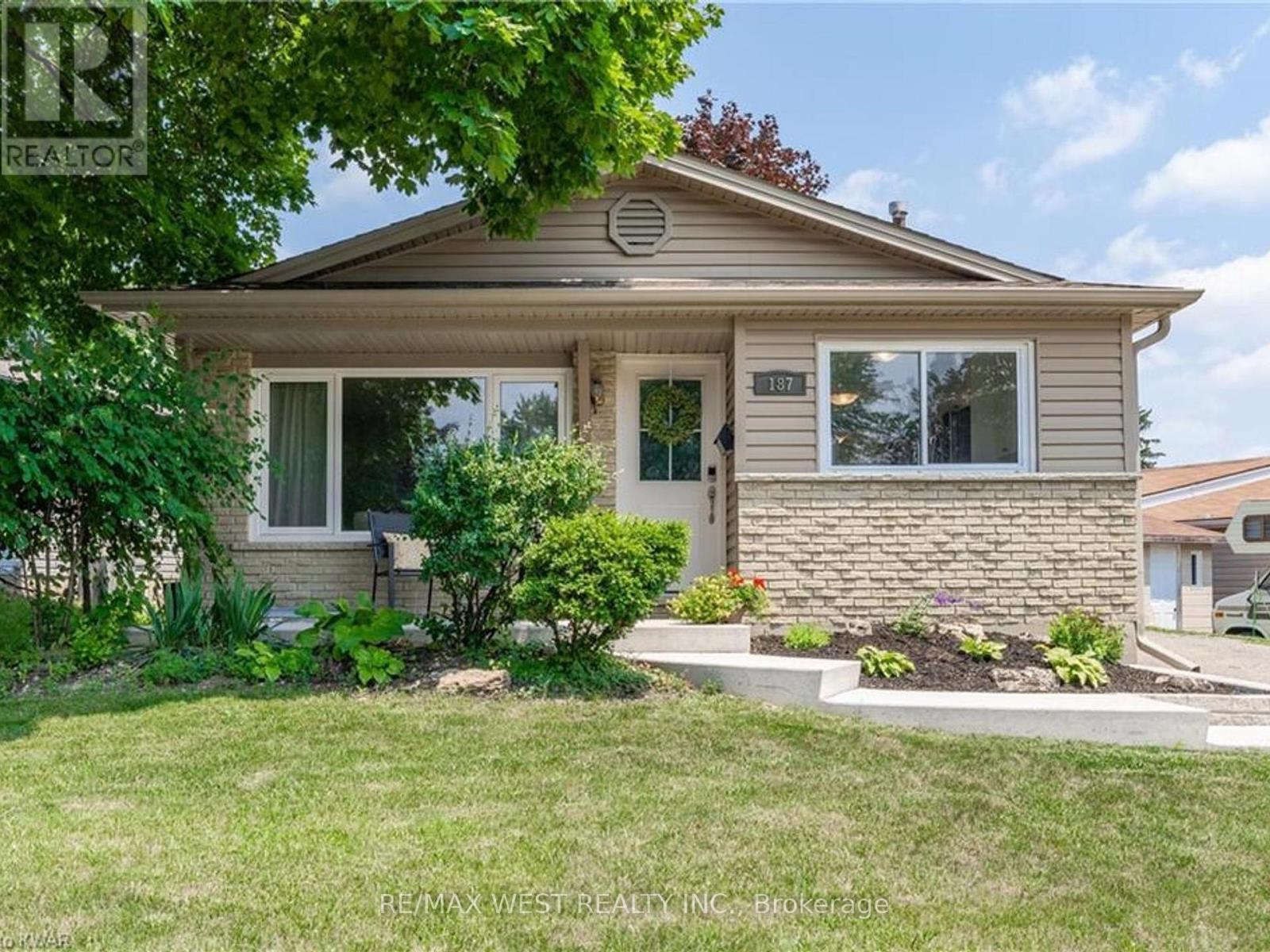 MLS® listing #28869782 for sale located at 187 BROKEN OAK CRESCENT