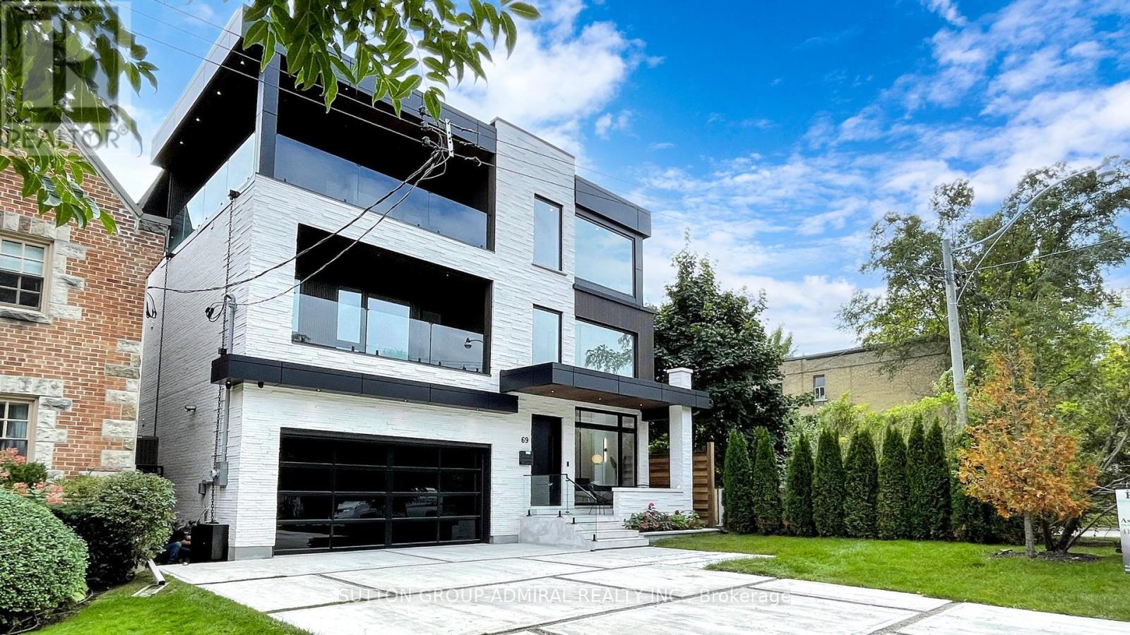 MLS® listing #28870364 for sale located at 69 ELDERWOOD DRIVE
