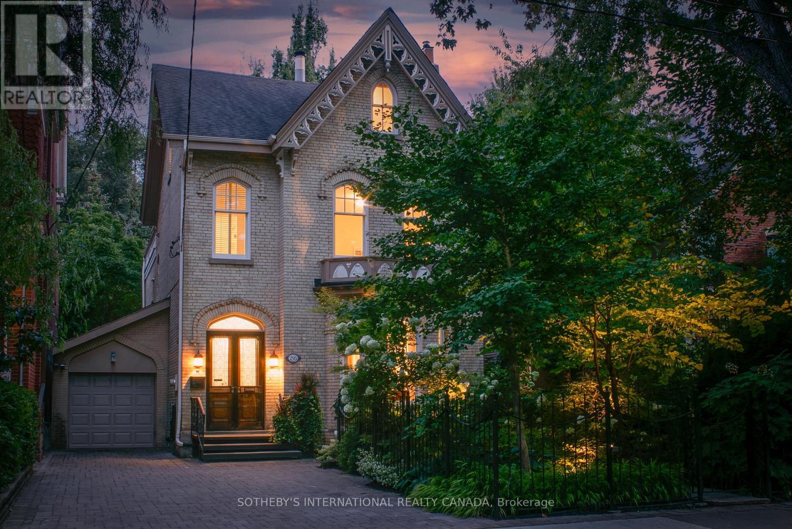 MLS® listing #28870903 for sale located at 295 CARLTON STREET