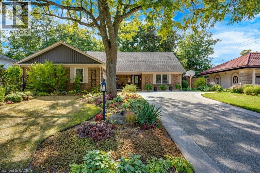 MLS® listing #28870914 for sale located at 173 RIPPLEWOOD Crescent