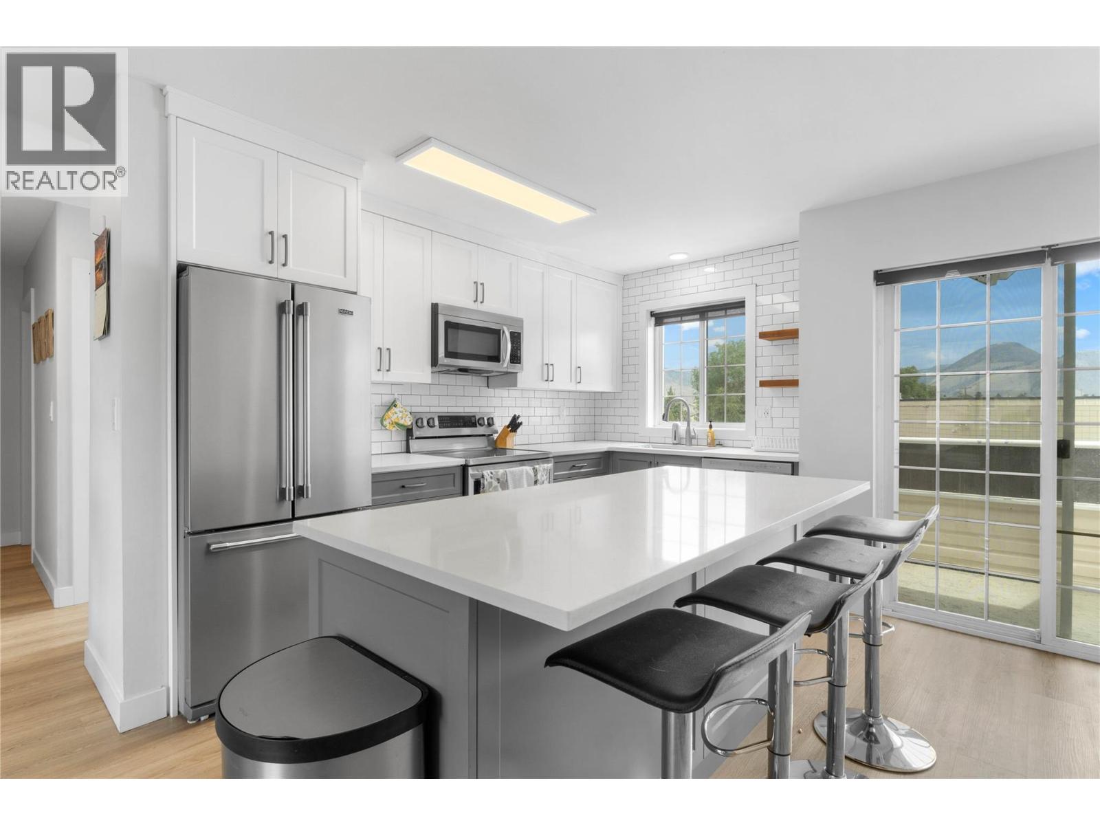 MLS® listing #28872291 for sale located at 1876 TRANQUILLE Road Unit# 20