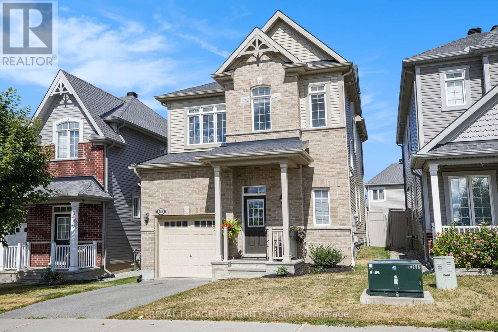 MLS® listing #28873334 for sale located at 285 MEADOWBREEZE DRIVE