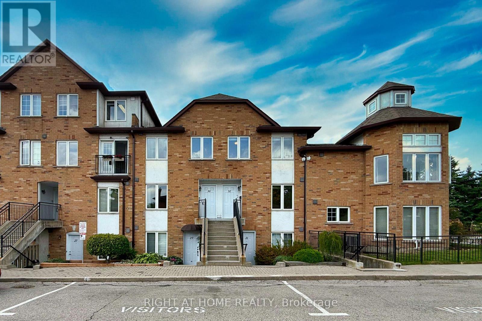 MLS® listing #28873905 for sale located at 32 - 988 SHEPPARD AVENUE W
