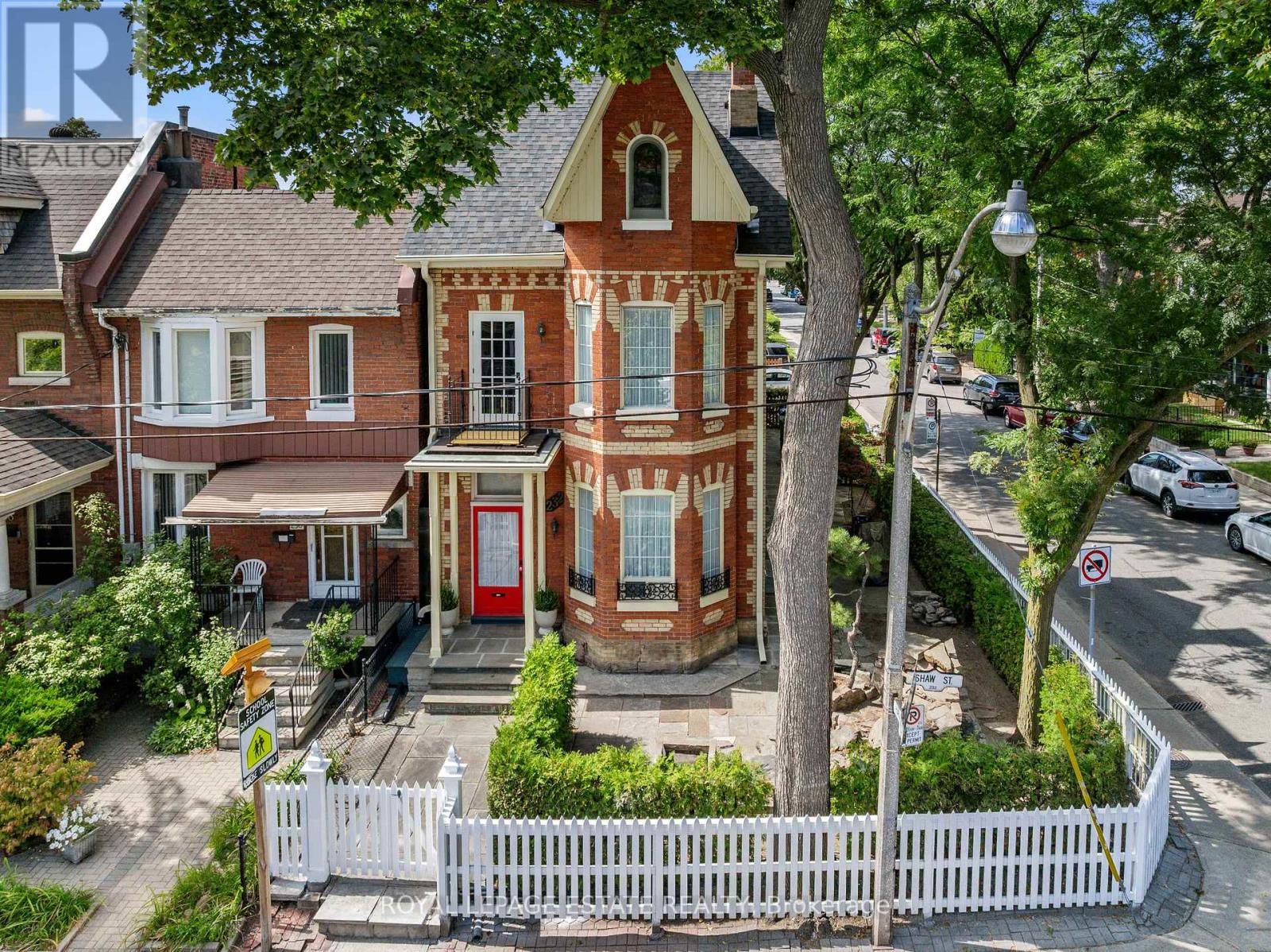 MLS® listing #28874412 for sale located at 232 SHAW STREET