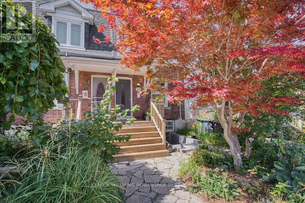 MLS® listing #28875288 for sale located at 32 BARTLETT AVENUE