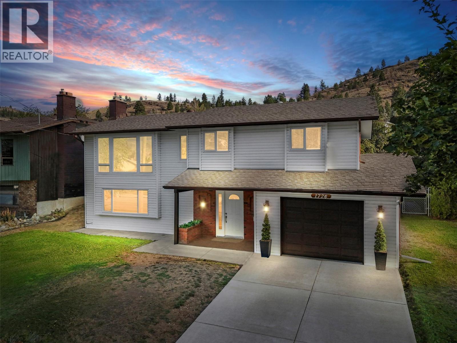 MLS® listing #28878355 for sale located at 1726 Hillside Drive