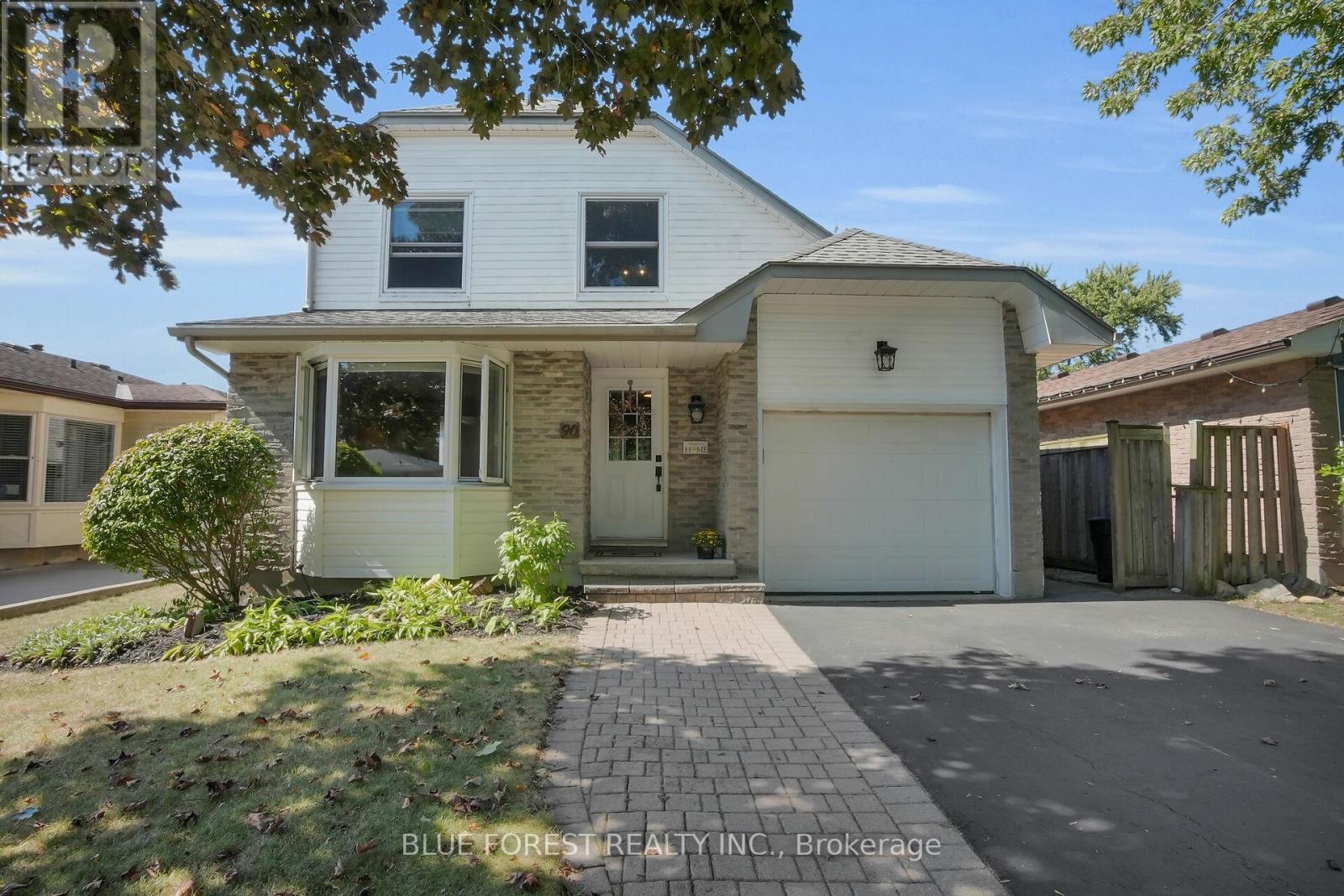 MLS® listing #28879680 for sale located at 90 EDMUNDS CRESCENT