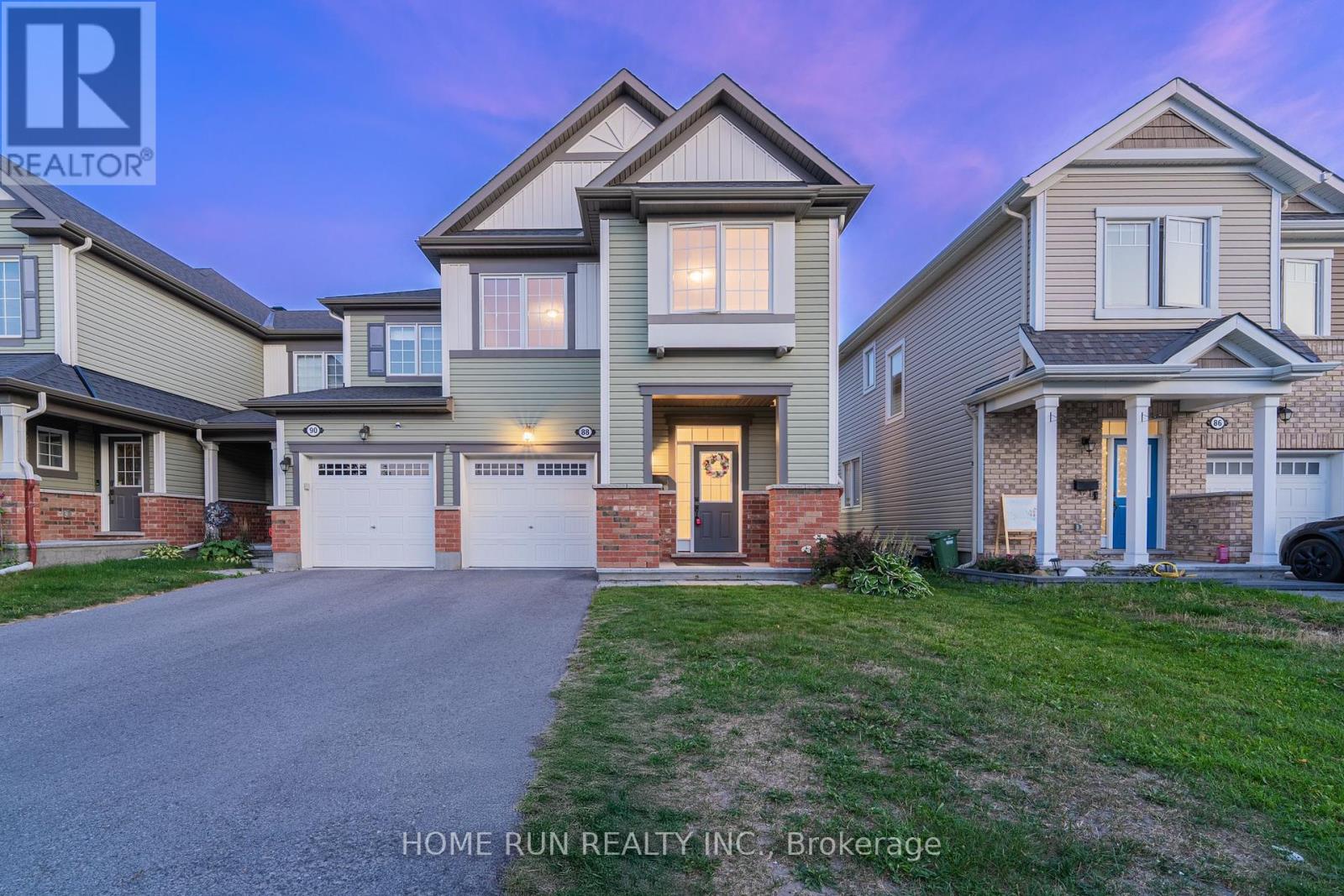 MLS® listing #28879957 for sale located at 88 BUFFALOGRASS CRESCENT