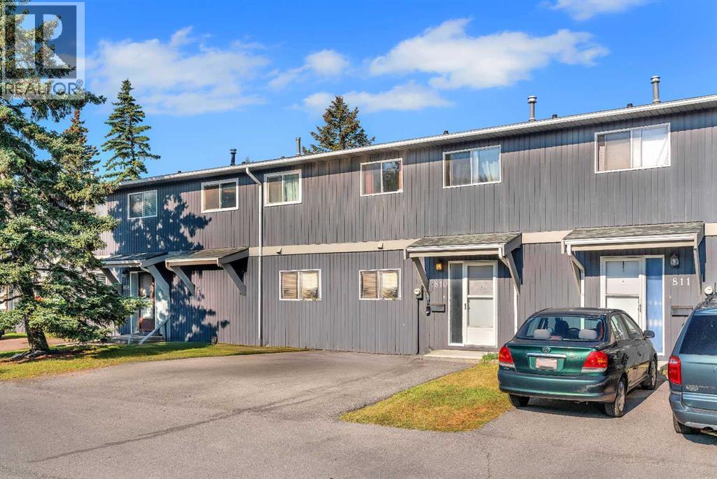 MLS® listing #28879994 for sale located at 810, 120 Silvercreek Close NW