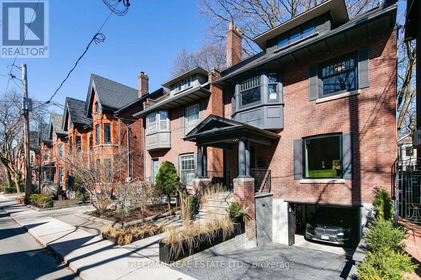 MLS® listing #28884222 for sale located at 34 TRANBY AVENUE