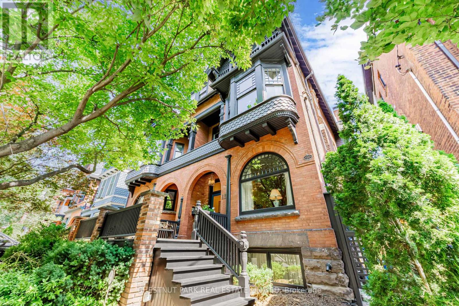 MLS® listing #28895093 for sale located at 13 ADMIRAL ROAD