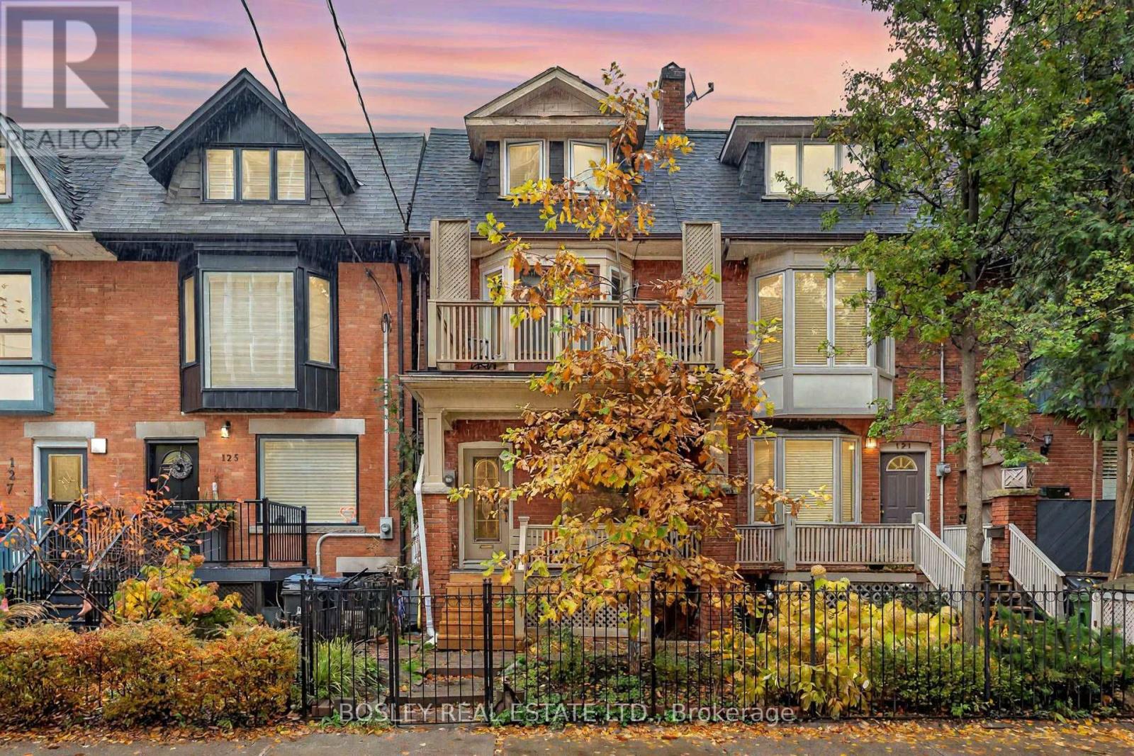 MLS® listing #28895291 for sale located at 123 SEATON STREET