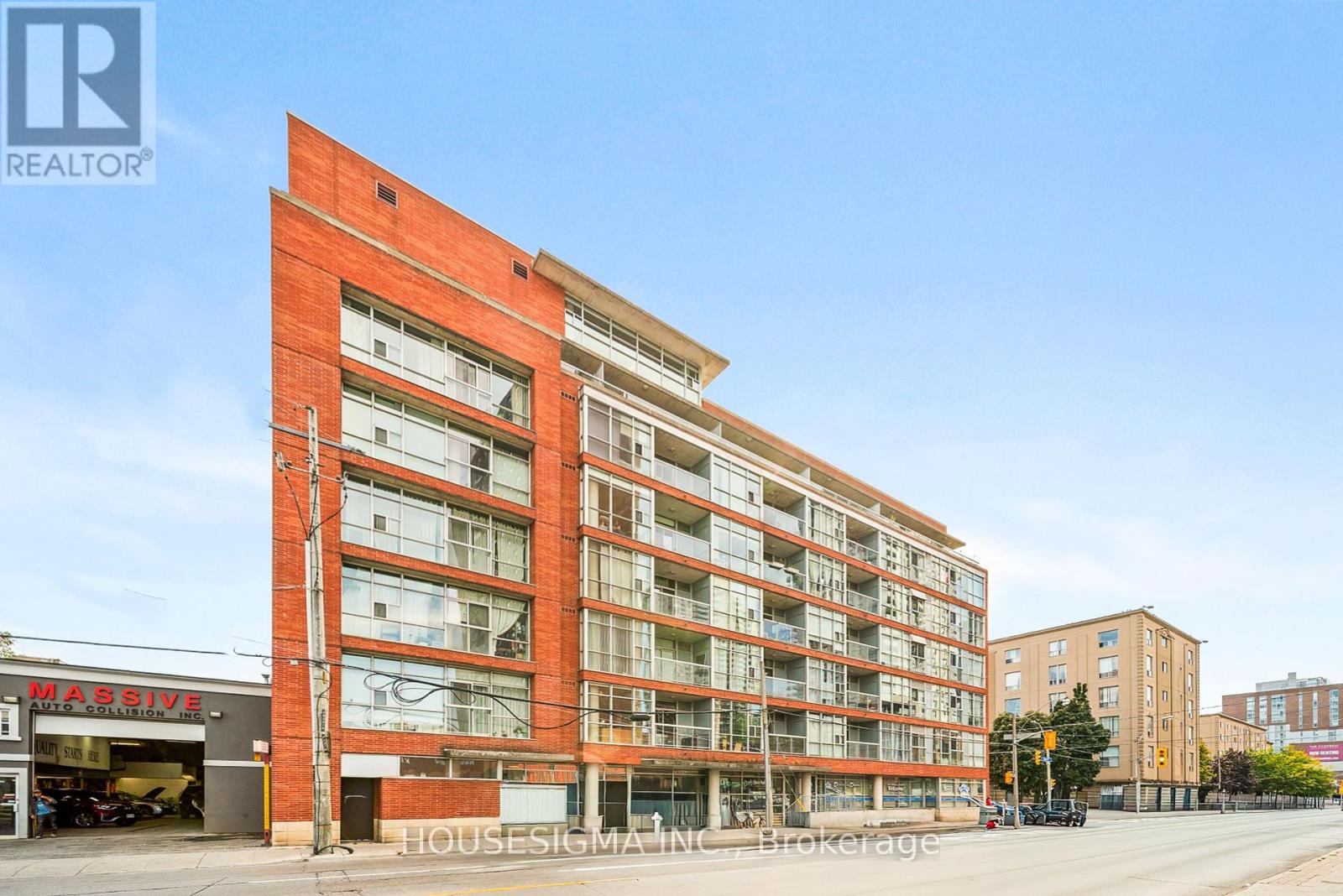 MLS® listing #28899169 for sale located at 210 - 1375 DUPONT STREET