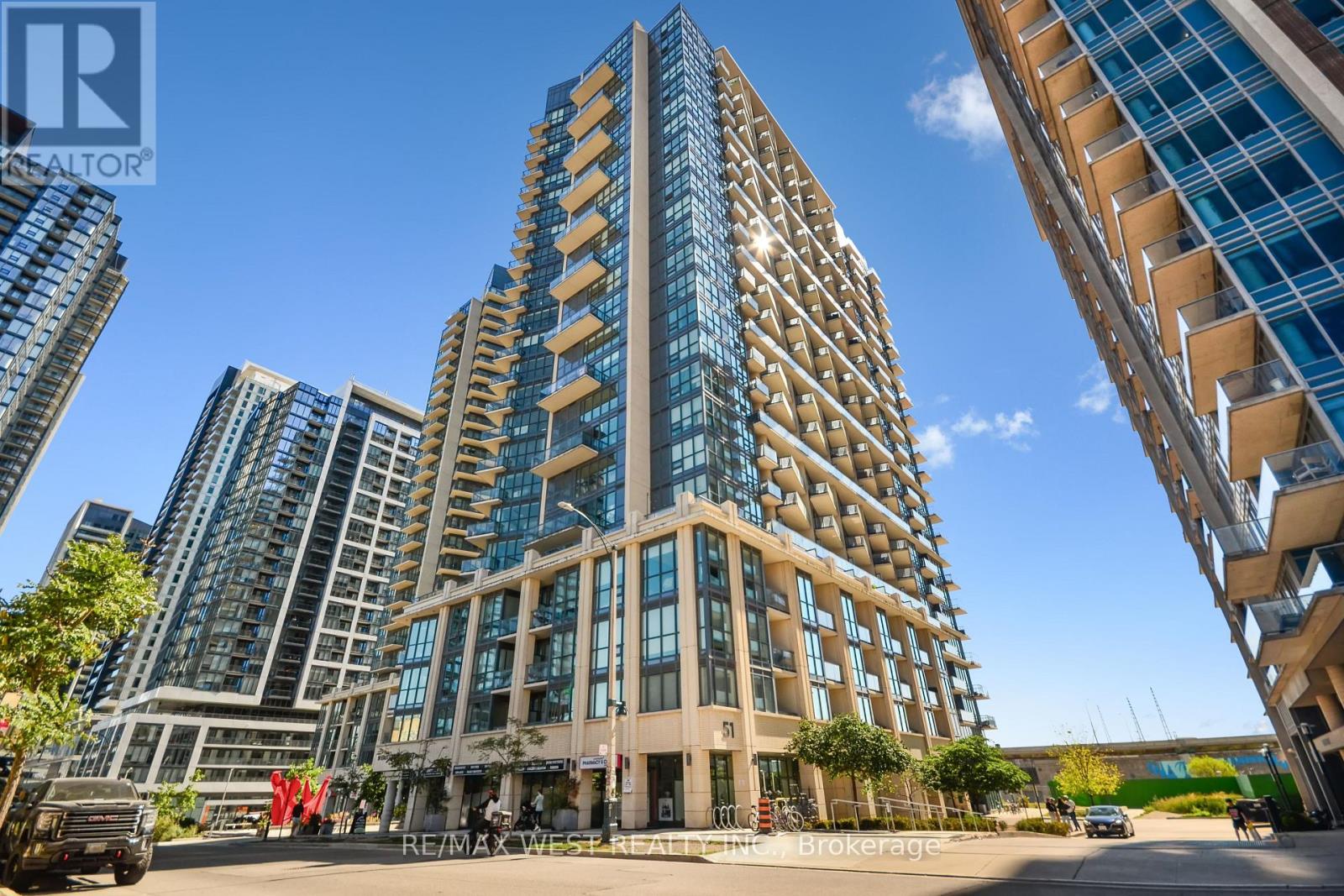 MLS® listing #28899995 for sale located at 607 - 51 EAST LIBERTY STREET