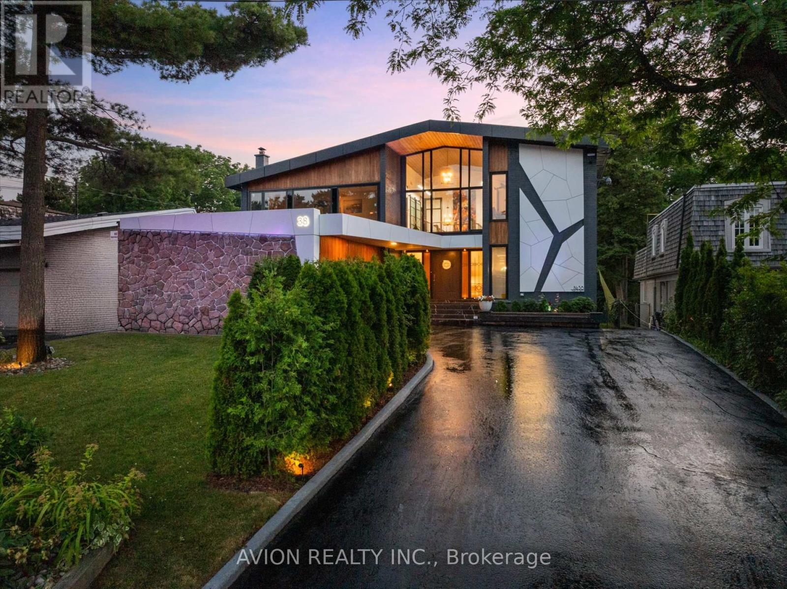 MLS® listing #28906166 for sale located at 38 PURDON DRIVE