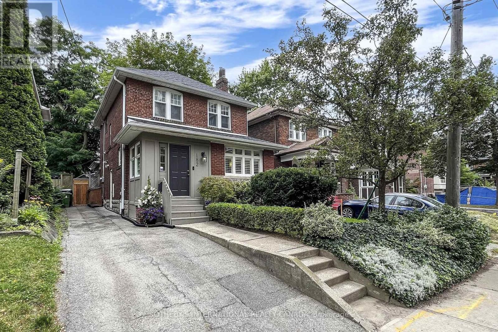 MLS® listing #28906546 for sale located at 182 DUPLEX AVENUE