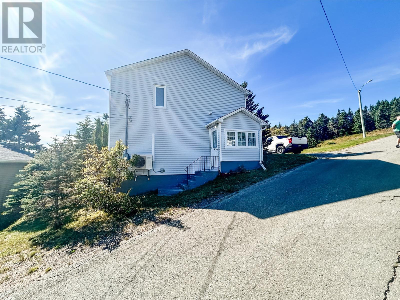 MLS® listing #28907317 for sale located at 2 Collins Lane