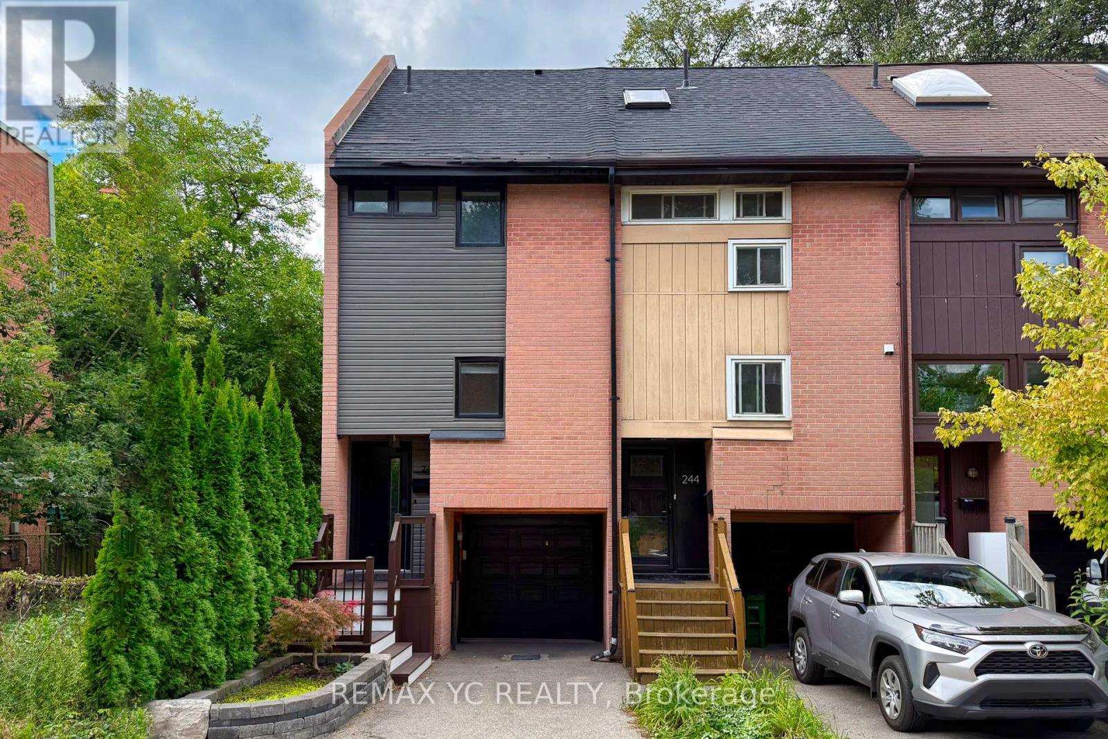 MLS® listing #28912001 for sale located at 242 MILAN STREET