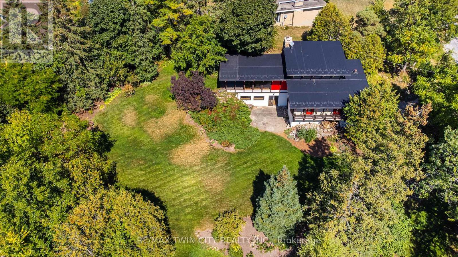 MLS® listing #28913400 for sale located at 121 GRAND HILL DRIVE
