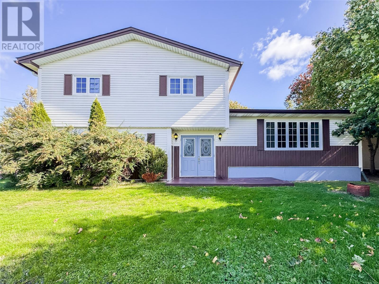 MLS® listing #28925651 for sale located at 12 Hillview Heights