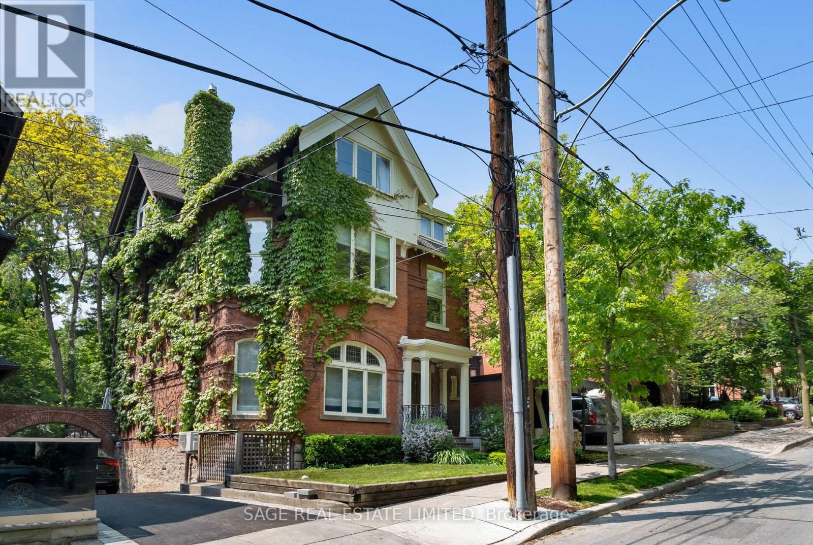 MLS® listing #28926833 for sale located at 104 PARK ROAD