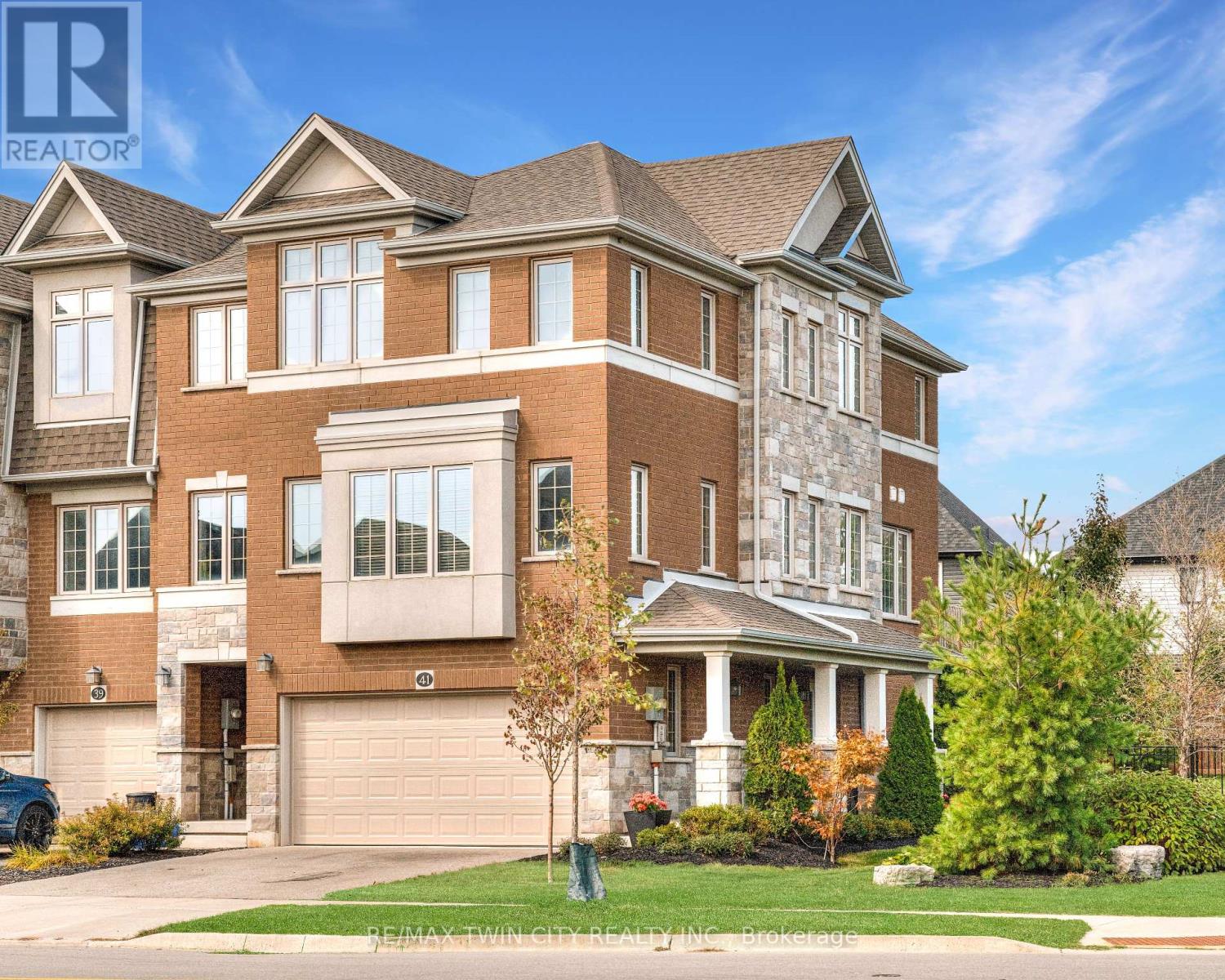MLS® listing #28930690 for sale located at 41 SPORTSMAN HILL STREET