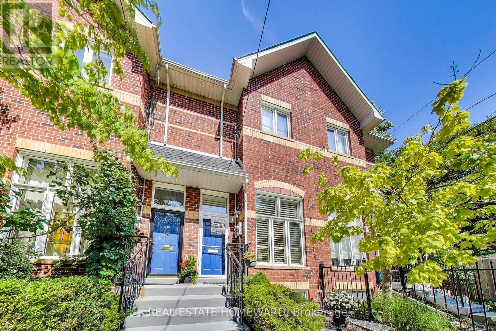 MLS® listing #28931243 for sale located at 257 MILAN STREET