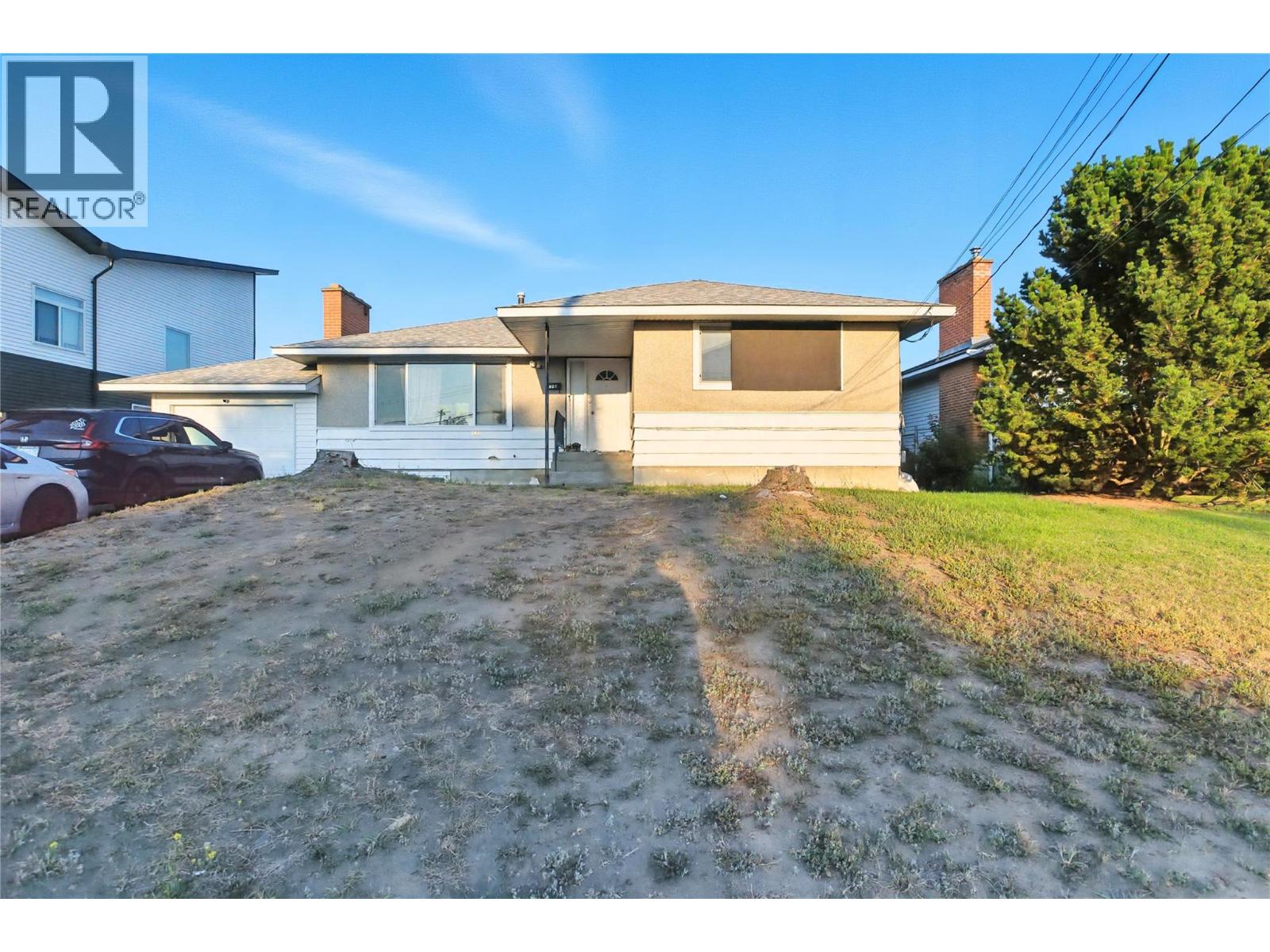 MLS® listing #28935458 for sale located at 740 10th Street