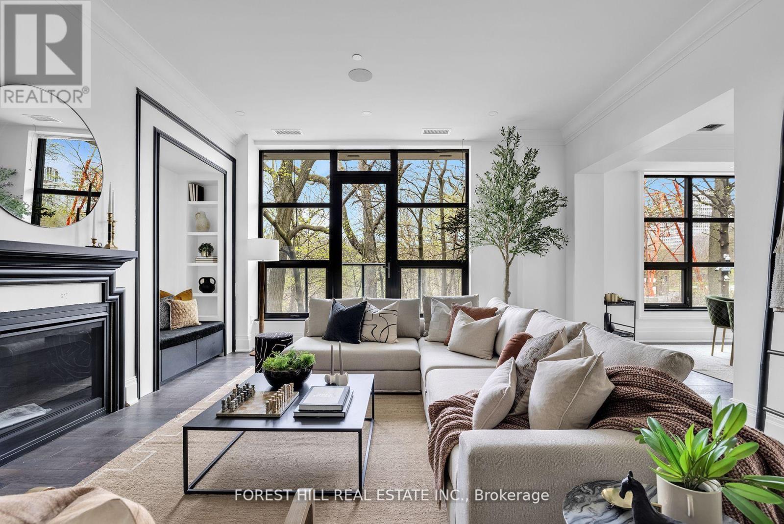 MLS® listing #28941585 for sale located at 303 - 200 RUSSELL HILL ROAD