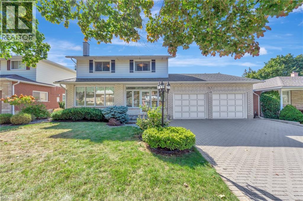MLS® listing #28945886 for sale located at 73 CHAMPLAIN Crescent
