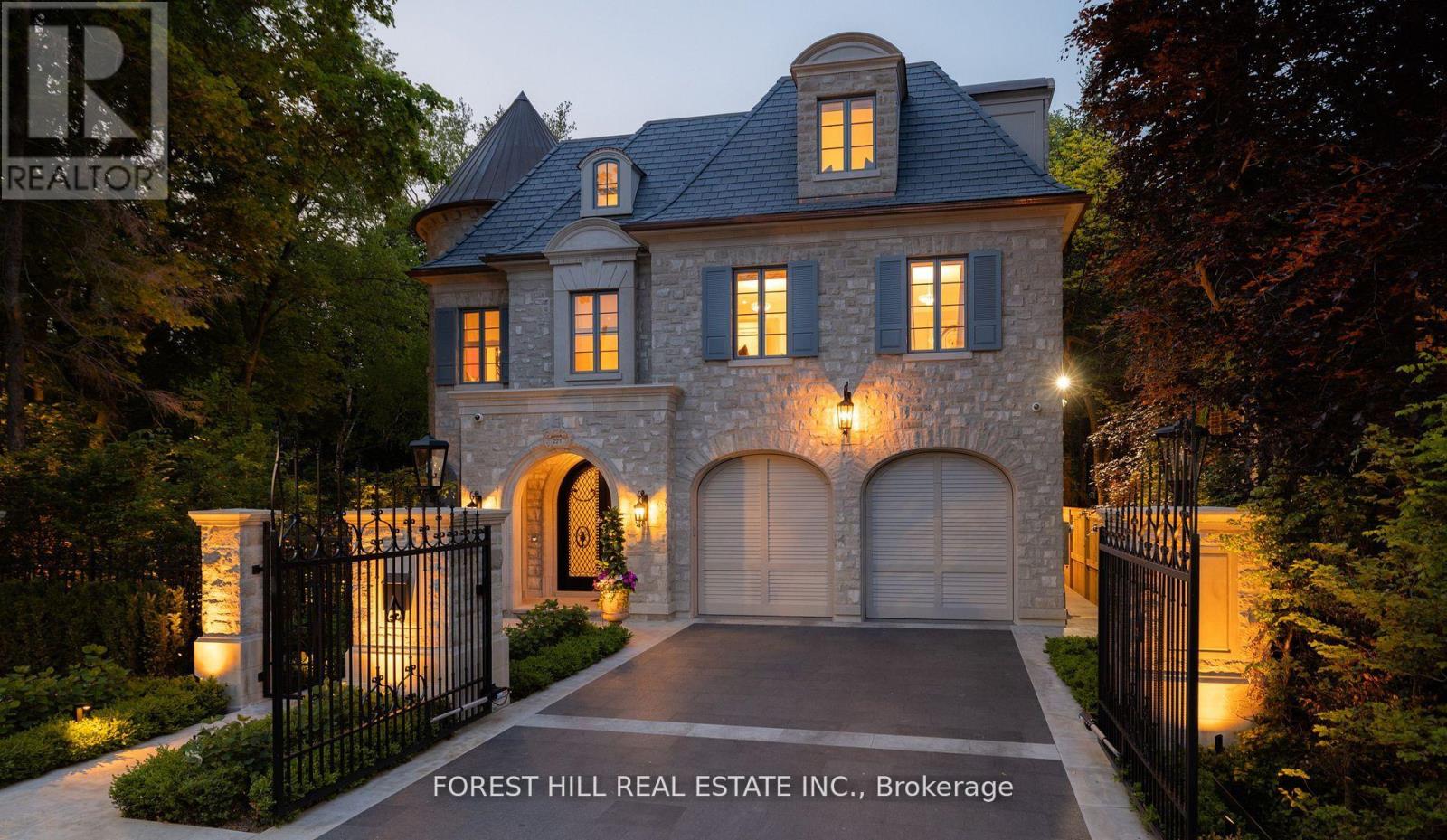 MLS® listing #28946401 for sale located at 221 FOREST HILL ROAD