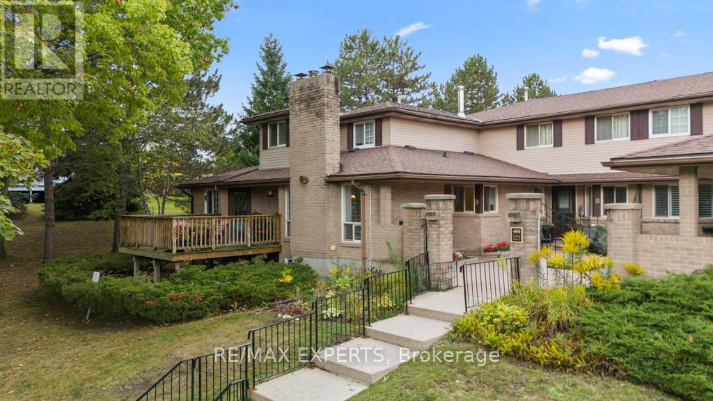 MLS® listing #28947443 for sale located at 5 - 460 BEECHWOOD PLACE