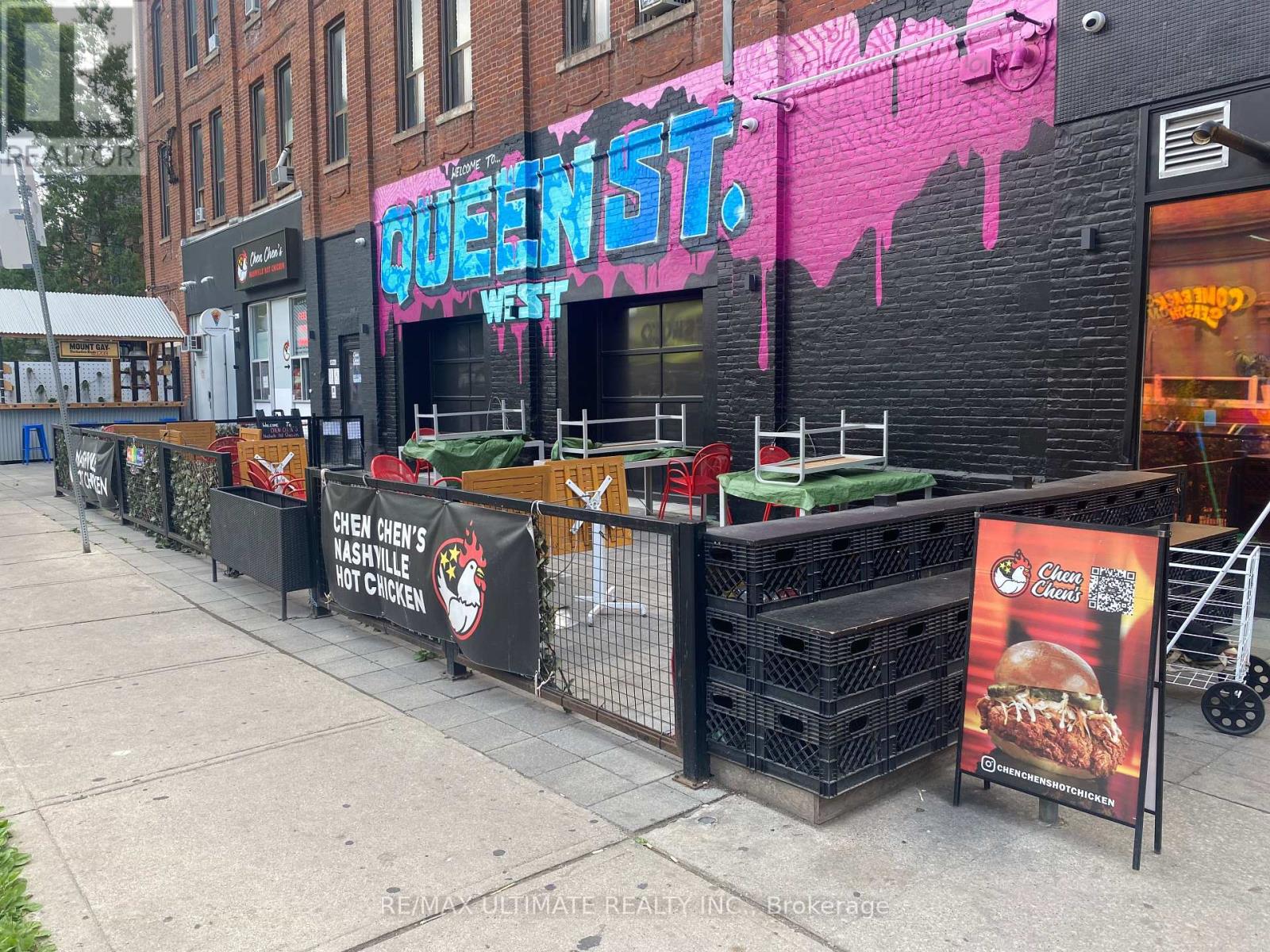 MLS® listing #28949396 for sale located at 1184 QUEEN STREET W