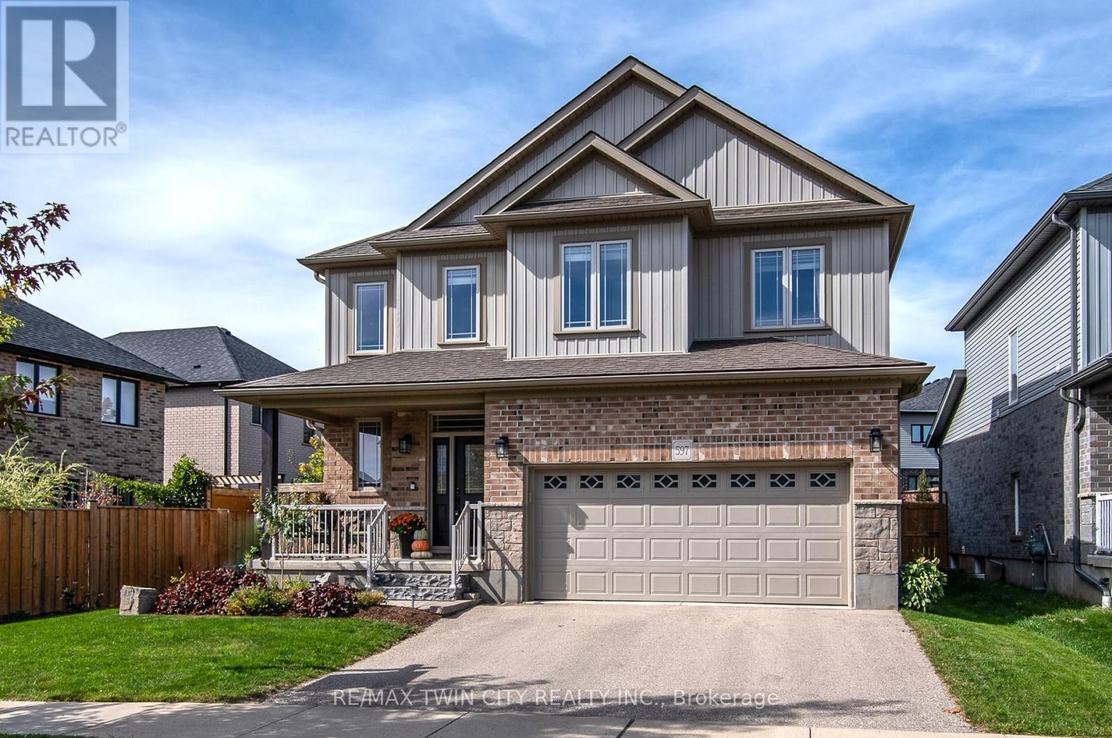 MLS® listing #28949824 for sale located at 597 SUNDEW DRIVE
