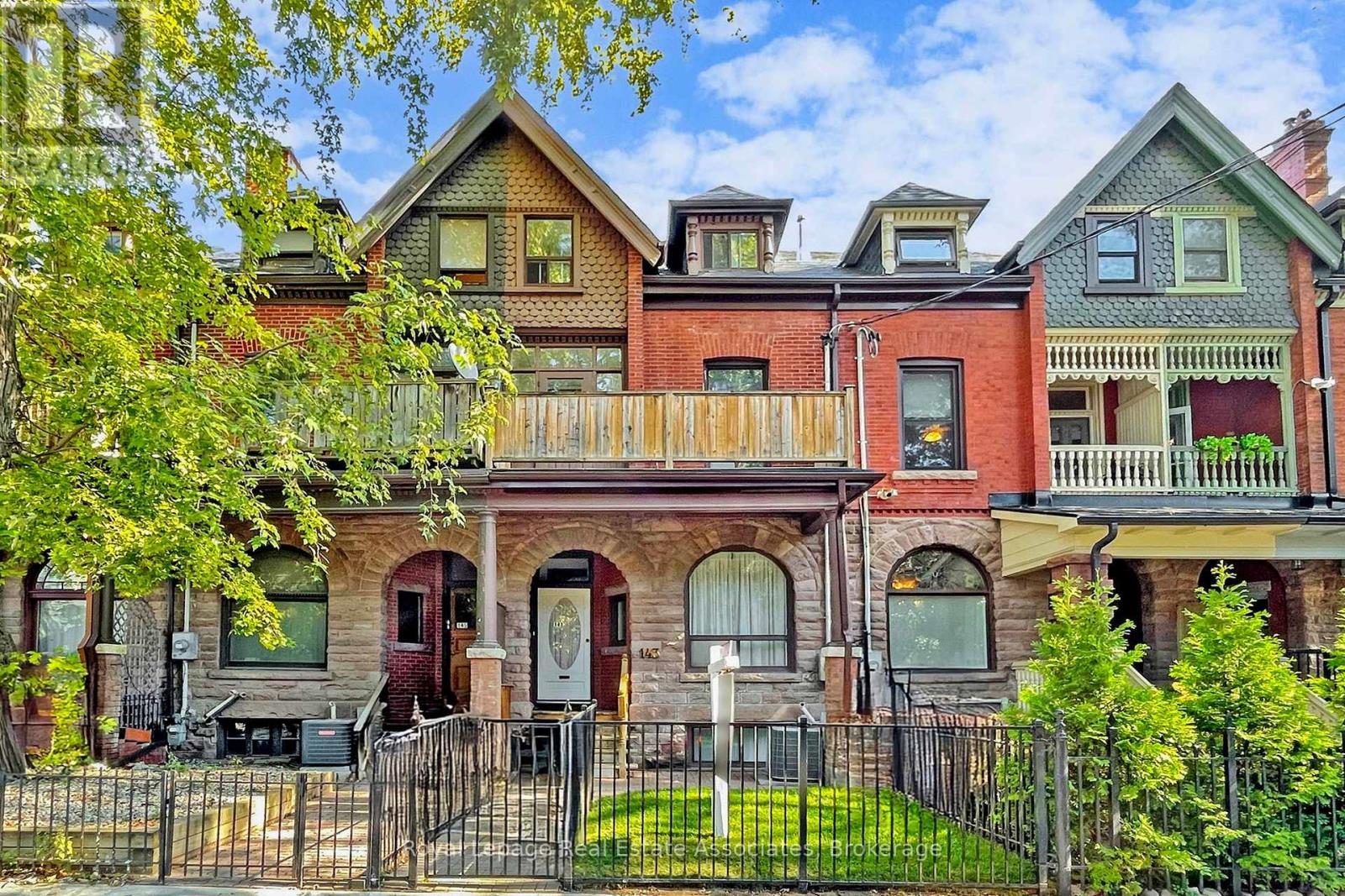 MLS® listing #28960141 for sale located at 143 SEATON STREET