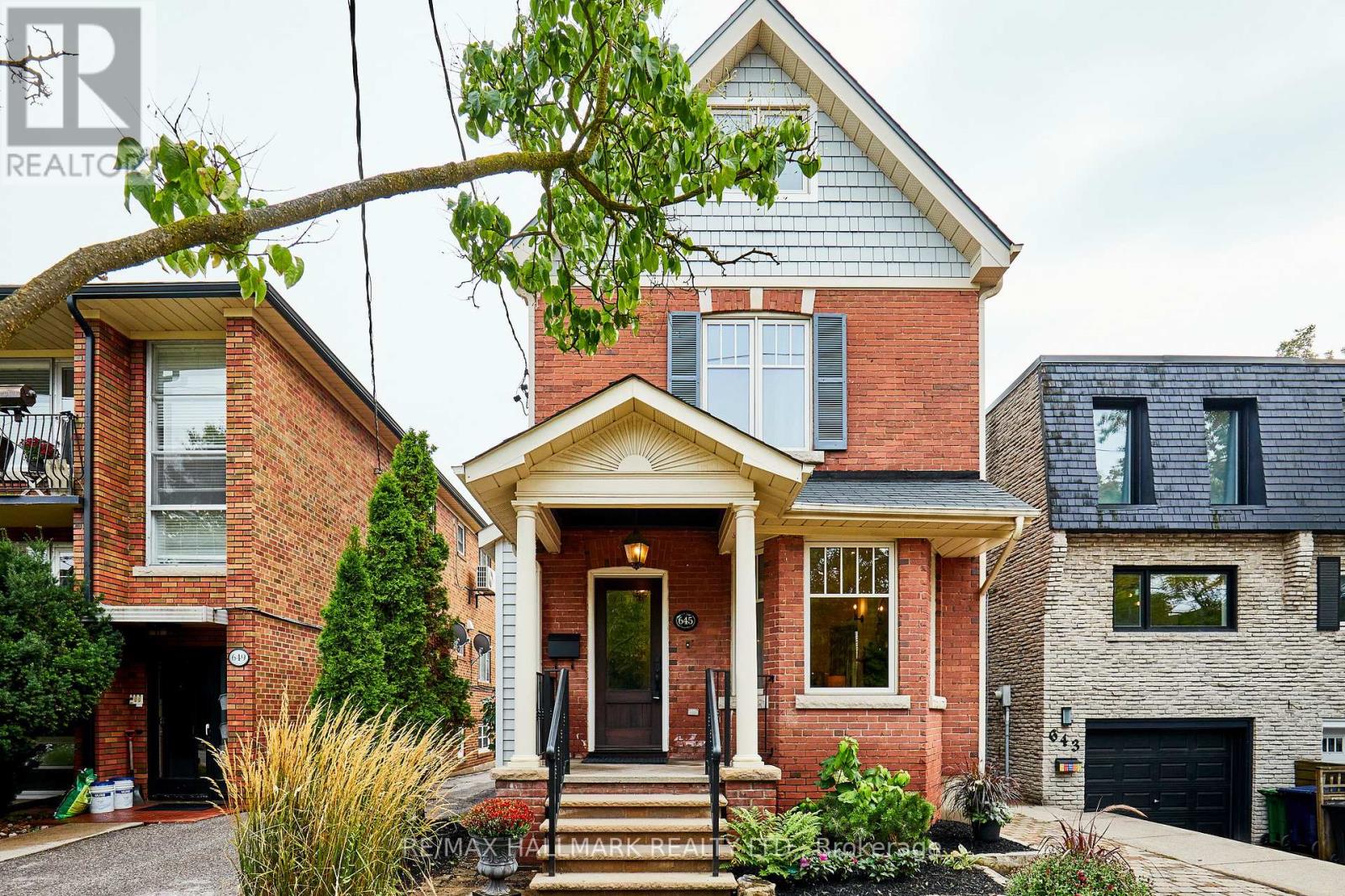 MLS® listing #28964189 for sale located at 645 BALLIOL STREET