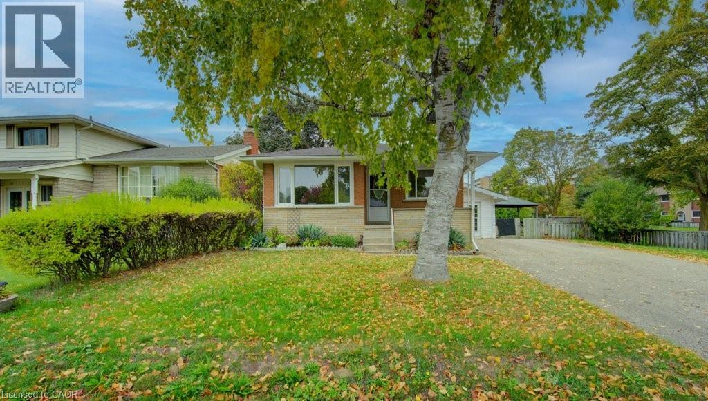 MLS® listing #28965825 for sale located at 7 HUDSON Crescent Unit# Upper