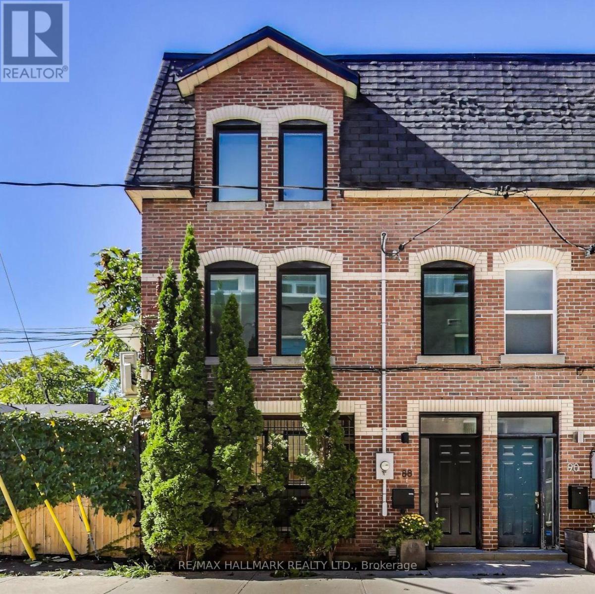 MLS® listing #28966142 for sale located at 88 POULETT STREET