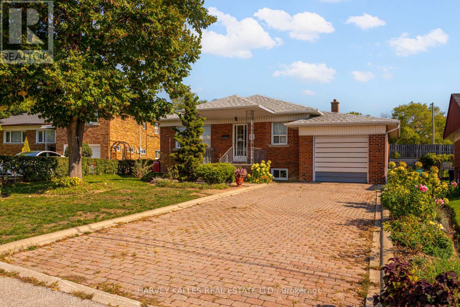MLS® listing #28966266 for sale located at 82 CORK AVENUE