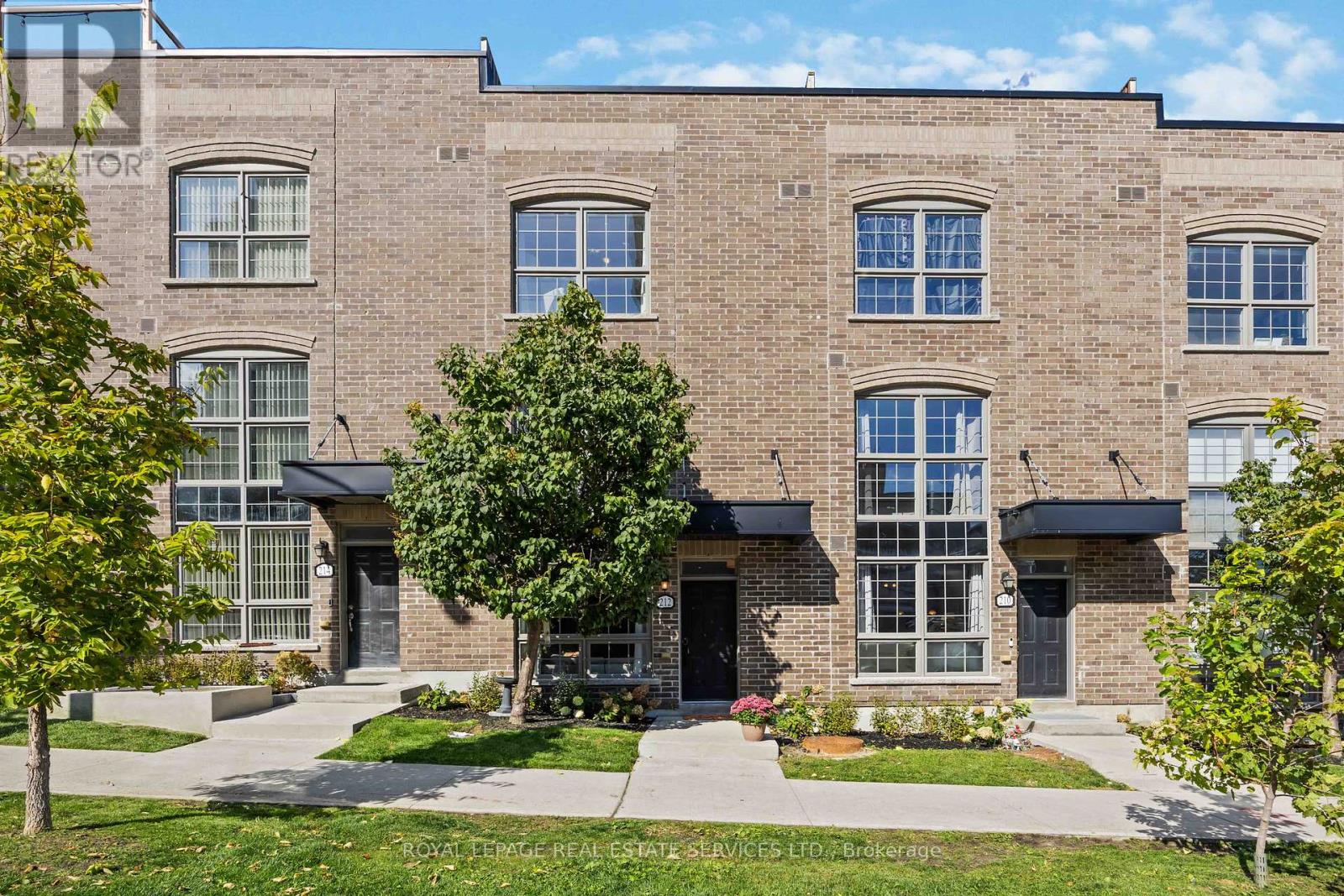 MLS® listing #28966503 for sale located at 212 BRANDON AVENUE