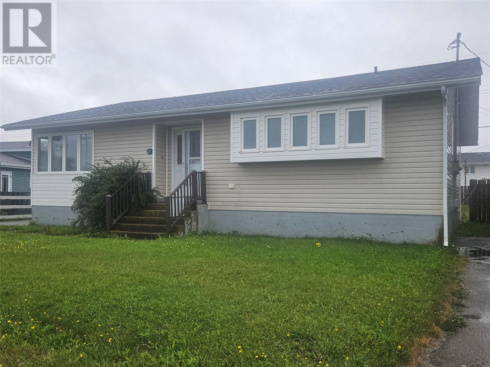 MLS® listing #28970167 for sale located at 3 Courtney Street