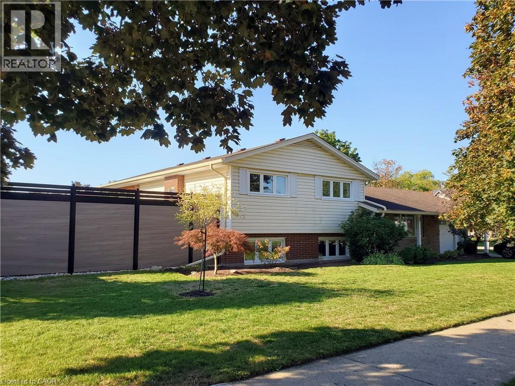 MLS® listing #28976327 for sale located at 7 CROSBY Drive