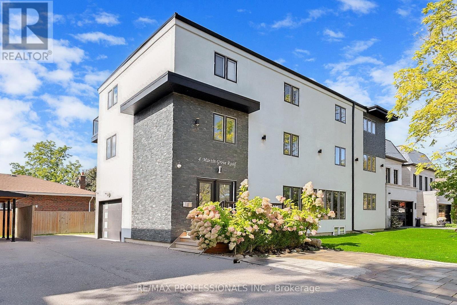 MLS® listing #28978425 for sale located at 4 MARTIN GROVE ROAD