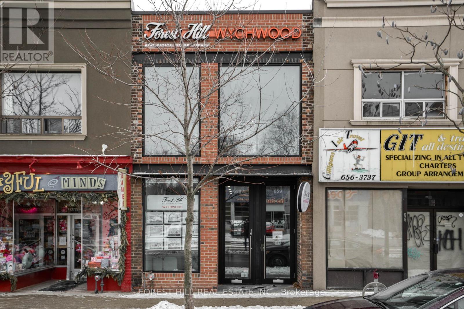 MLS® listing #28979433 for sale located at 659 ST CLAIR AVENUE W