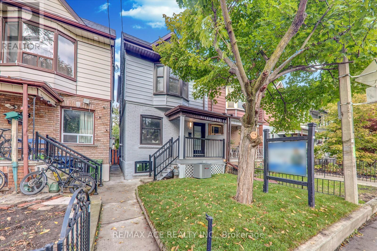 MLS® listing #28981199 for sale located at 734 BROCK AVENUE